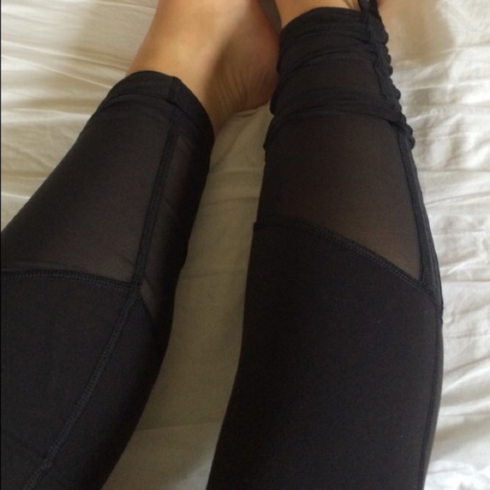 Lululemon High Rise Scrunch Mesh Leggings